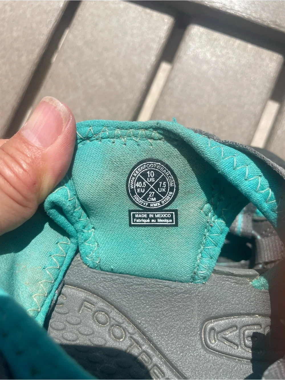 Keen Whisper Colorway  Closed-Toe Hiking Gorpcore Sandals Watershoe